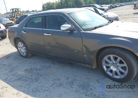 2010 Chrysler 300C Hemi z USA, uszkodzony, nr VIN 2C3CA6CT0AH145074